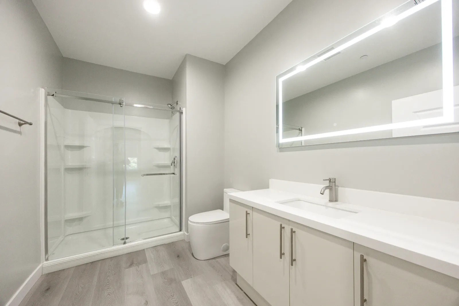 Bathroom with walk-in shower — Taj Estates of Franklin I