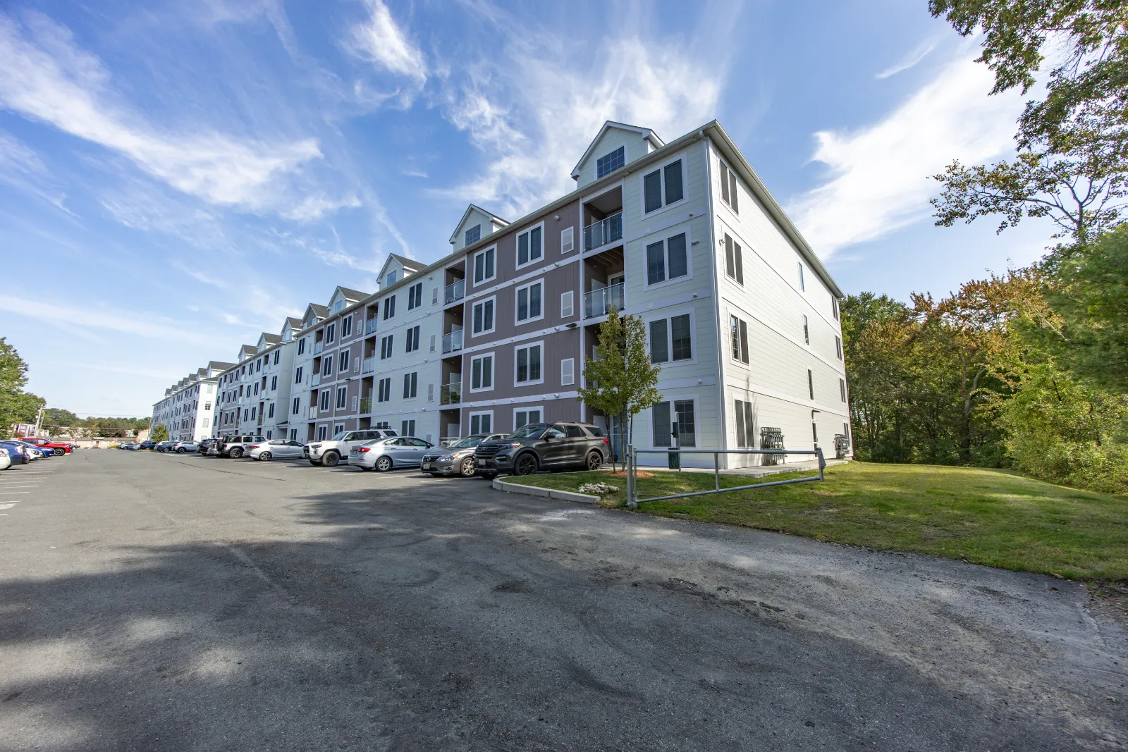 Side view of the building — Taj Estates of Franklin I